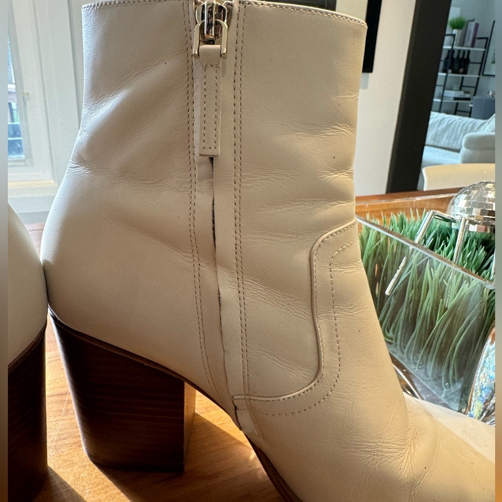 GUC- ALDO ankle boot
